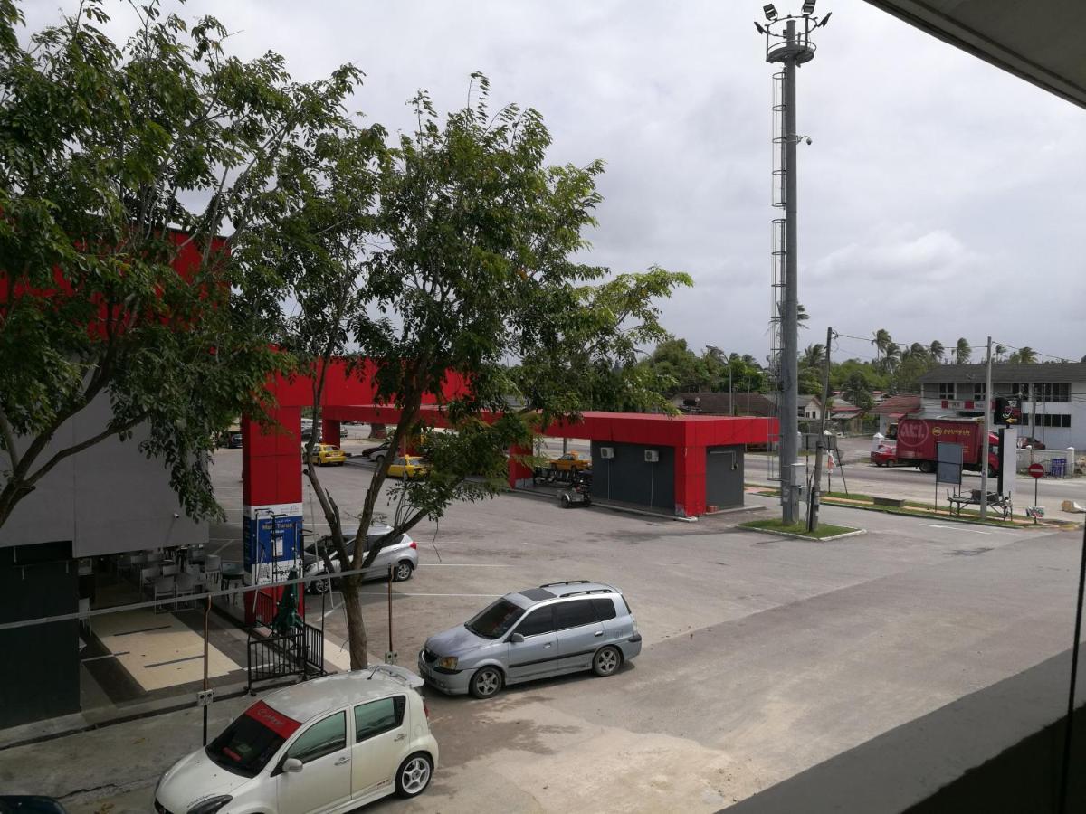 Aban Transit House Hotel Kampung Kuala Besut Exterior photo